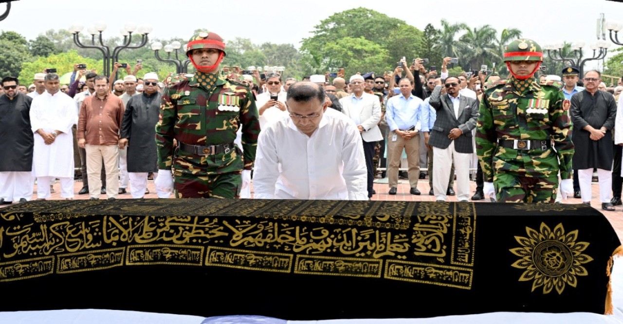 সাবেক স্বাস্থ্য প্রতিমন্ত্রী সিনহার জানাজা সম্পন্ন, প্রধানমন্ত্রীর শ্রদ্ধা নিবেদন