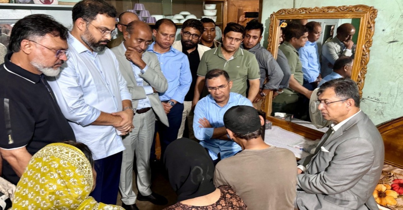 শিশু রামিসার বড় বোনের দায়িত্ব নিলেন প্রধানমন্ত্রী