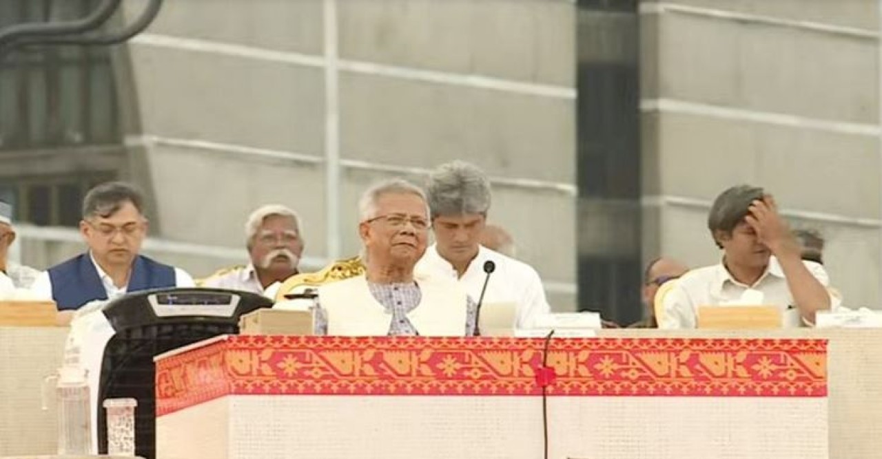 জাতীয় সংগীতের মাধ্যমে শুরু জুলাই সনদ স্বাক্ষর অনুষ্ঠান