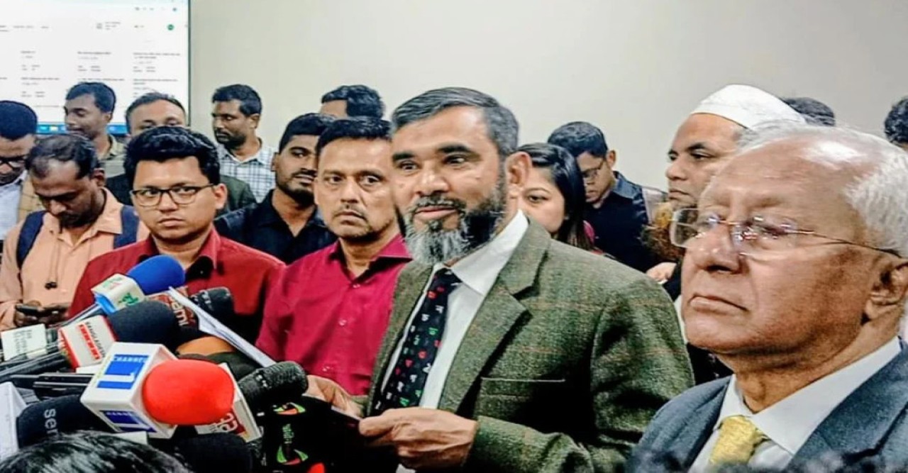 নির্বাচনের মাঠে থাকছেন ৯ লাখ ৫৮ হাজার আইন-শৃঙ্খলা রক্ষা বাহিনীর সদস্য : ইসি সানাউল্লাহ