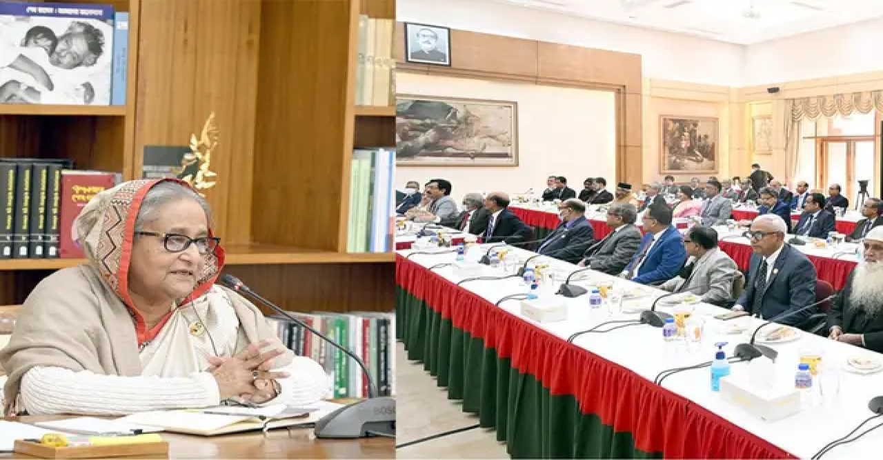 আ. লীগ সরকার আসার পর ক্যাম্পাসে অস্ত্রের ঝনঝনানি নেই : প্রধানমন্ত্রী