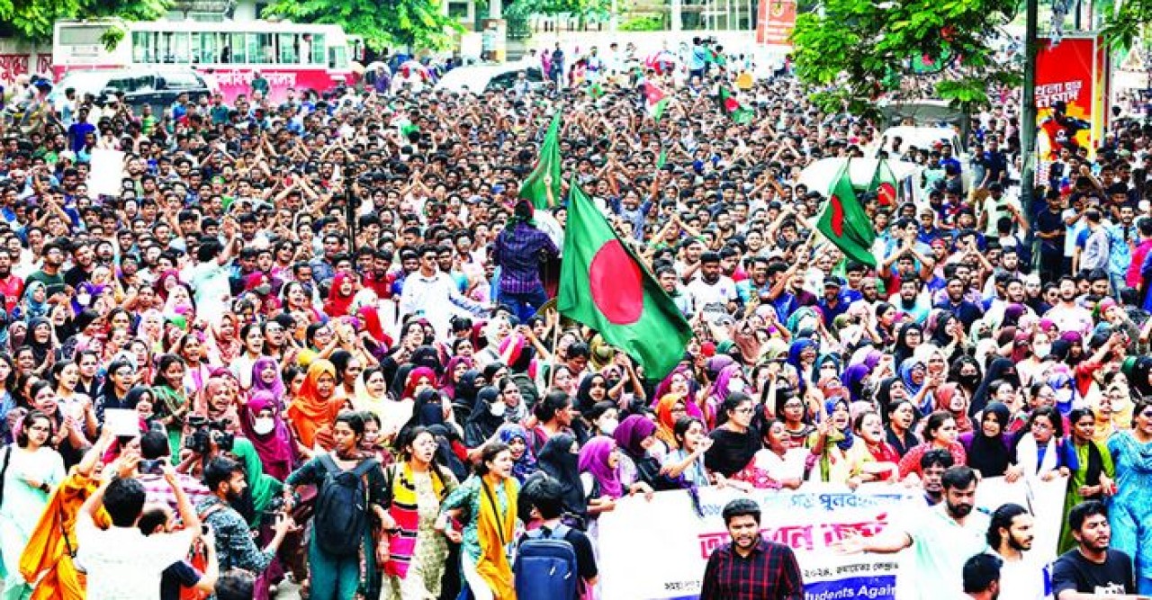পেনশন, কোটা, নতুন শিক্ষাক্রম আন্দোলন-অসন্তোষে শিক্ষায় অস্থিরতা
