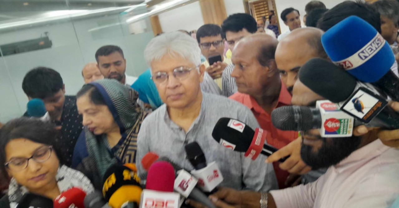 রবিবার খোলা থাকবে দেশের সব পোশাক কারখানা : শিল্প উপদেষ্টা