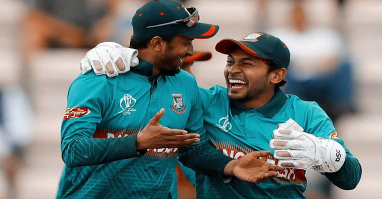 কাল টস করলেই মুশফিককে ছাড়িয়ে যাবেন সাকিব