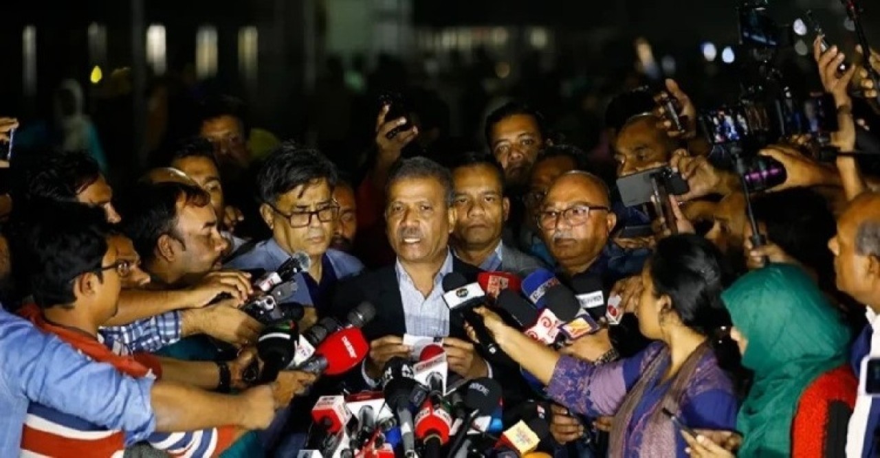 রাষ্ট্র গঠনের দ্বিতীয় সুযোগ কাজে লাগানোর আহ্বান আসিফ নজরুলের