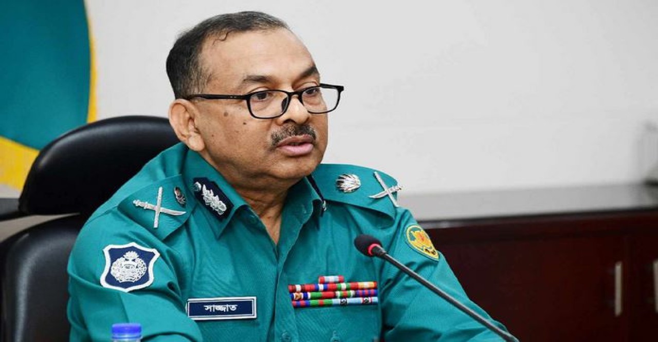 রাজনৈতিক পরিচয়ে পুলিশে ৯০ হাজার নিয়োগ
