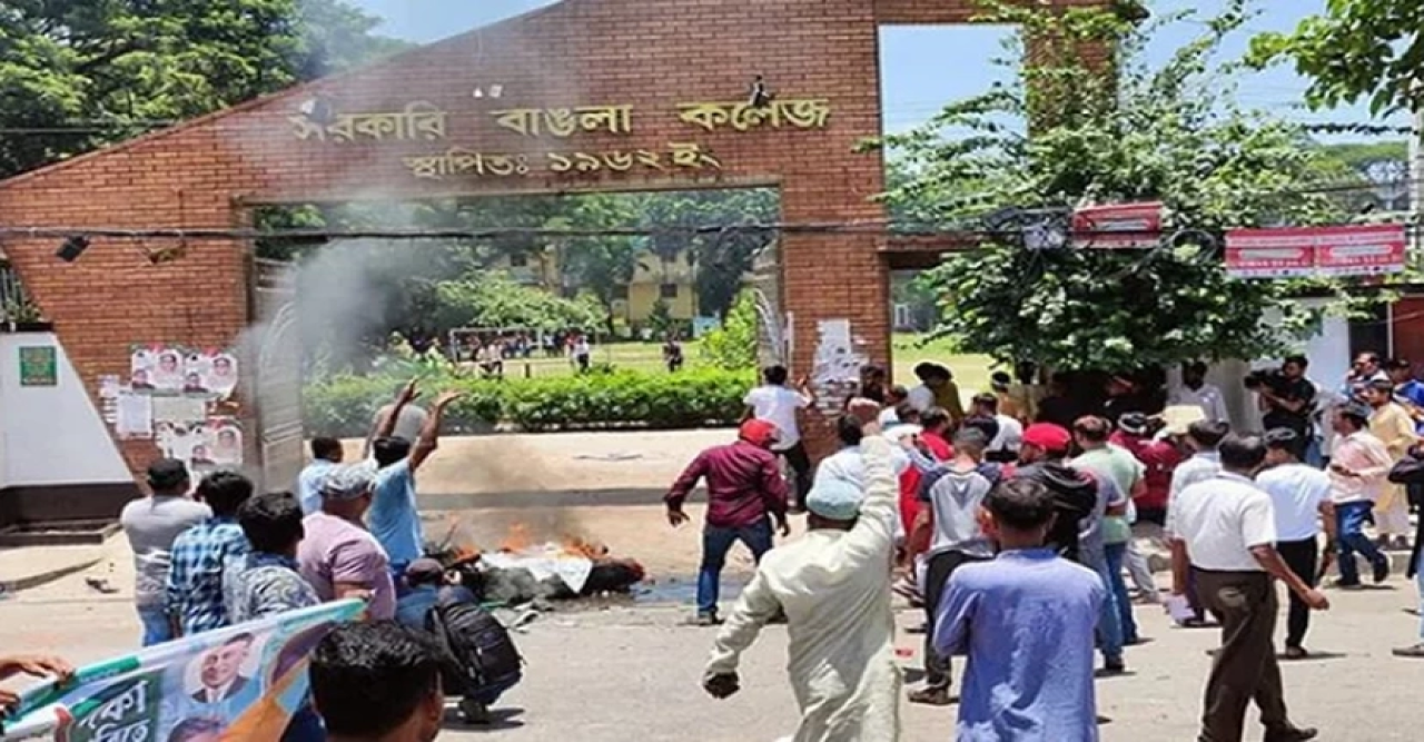 পদযাত্রায় সংঘর্ষ : বিএনপির ১৮ নেতাকর্মীকে কারাগারে পাঠানোর আদেশ