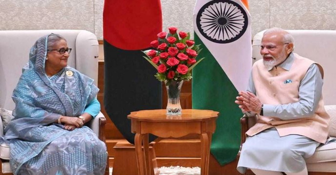প্রধানমন্ত্রী ভারত যাচ্ছেন আজ : সম্পর্ক আরো জোরদারের লক্ষ্য