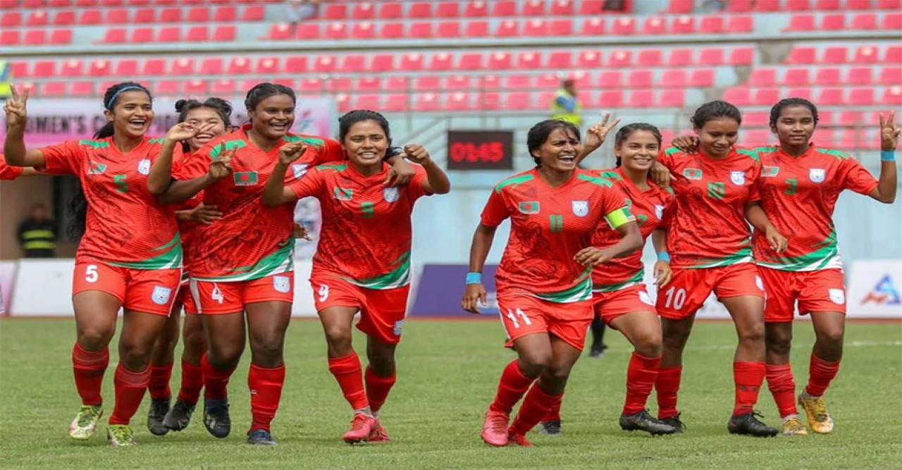 নেপালি মেয়েদের কাঁদিয়ে ইতিহাস গড়লো বাংলাদেশ