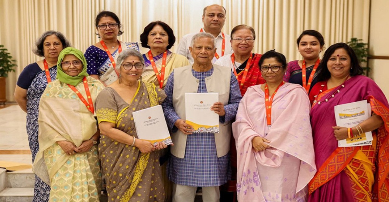 গৃহকর্মী-যৌনকর্মীদের শ্রমিক স্বীকৃতি দেওয়ার সুপারিশ