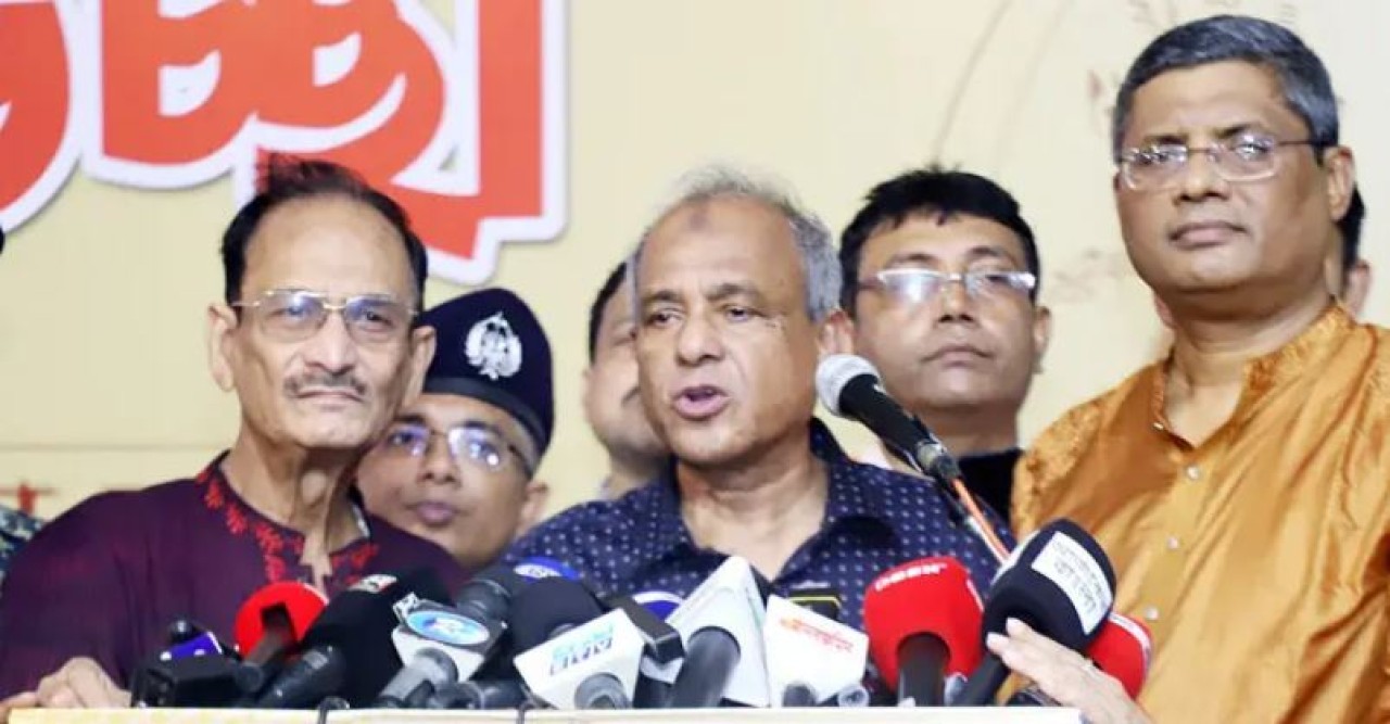 খাগড়াছড়ির কিছুসংখ্যক সন্ত্রাসী আইনের আওতায়: স্বরাষ্ট্র উপদেষ্টা