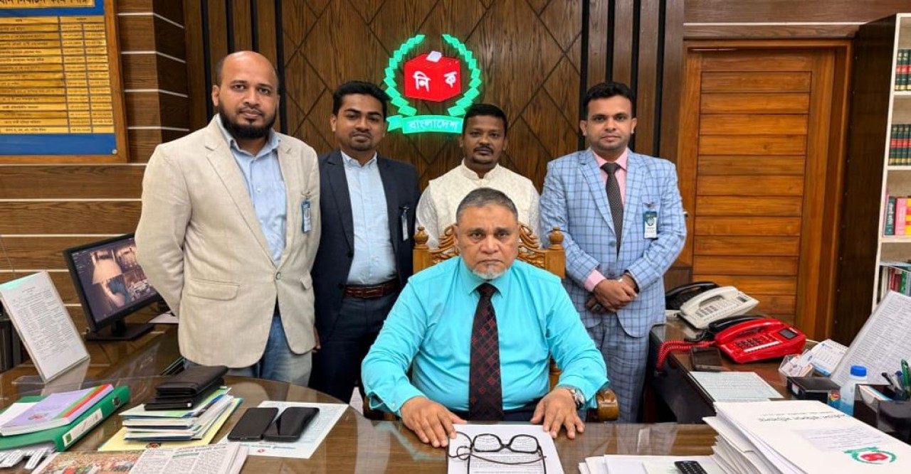 সিইসির সঙ্গে ইলেকশন অবজার্ভার সোসাইটির নবনির্বাচিত নেতৃত্বের সৌজন্য সাক্ষাৎ