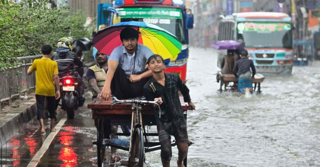 দিনভর পানির নিচে ঢাকা