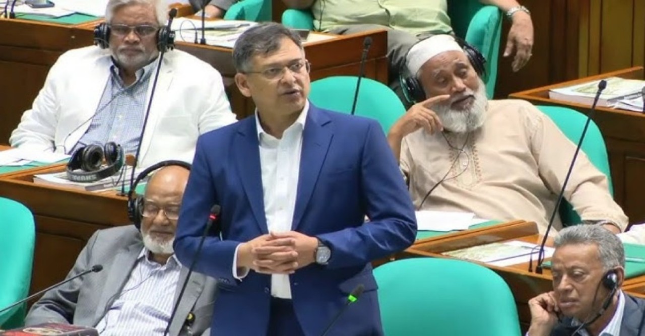 ছাত্রদল-শিবির সংঘর্ষের ঘটনায় একতরফা দোষারোপ না করার অনুরোধ স্বরাষ্ট্রমন্ত্রীর