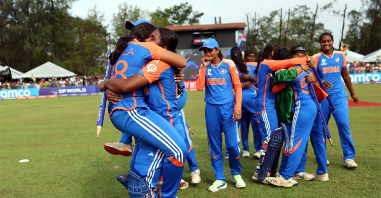 প্রোটিয়াদের স্বপ্ন ভেঙে আবারও টি-টোয়েন্টির বিশ্বচ্যাম্পিয়ন ভারত