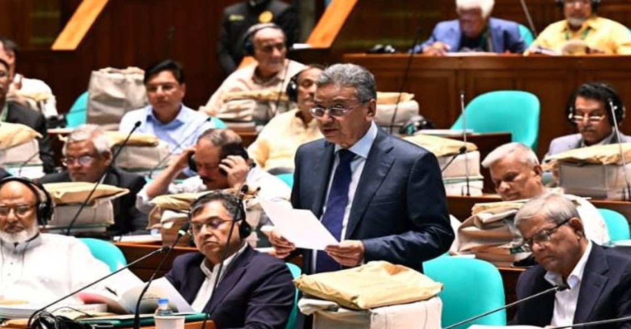 আগামীতে বিদেশি ঋণ পরিশোধের দায় বাড়বে : অর্থমন্ত্রী