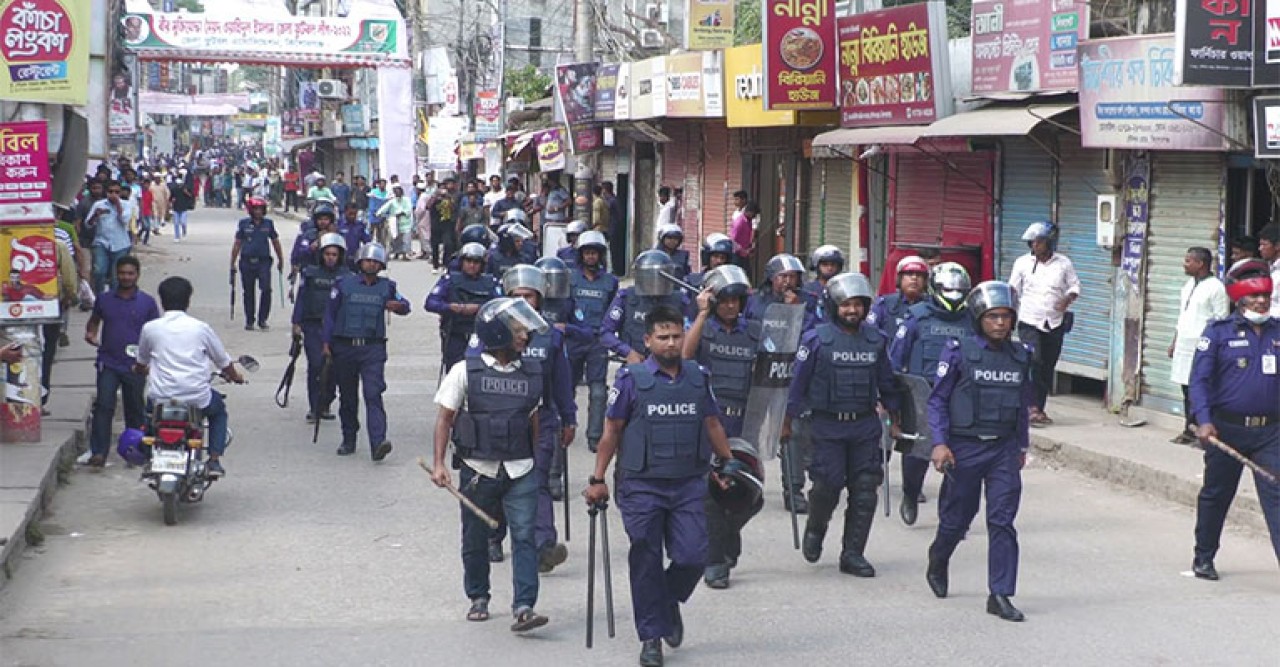 বিএনপির হামলায় ২০ পুলিশ সদস্য আহত