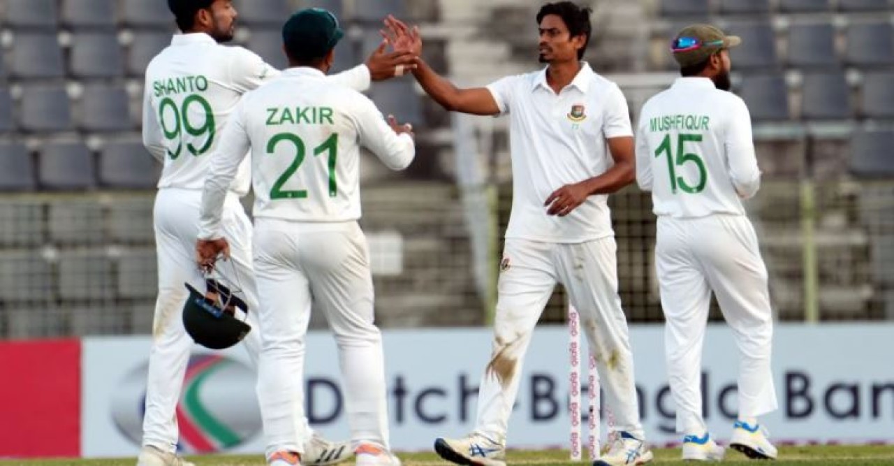জয় থেকে আর ৩ উইকেট দূরে বাংলাদেশ