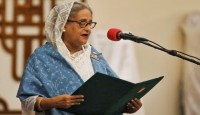 ডিসেম্বরে দেশে ফেরার পরিকল্পনা শেখ হাসিনার, সহকর্মীদের নিয়ে আত্মসমর্পণের ইচ্ছা