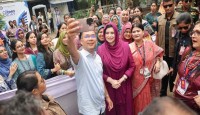 মেডিক্যালের স্মৃতিবিজড়িত হোস্টেলে জুবাইদার সঙ্গে প্রধানমন্ত্রী