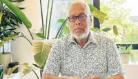 উপহারের দামি ঘড়ি জমা দিলেন তোষাখানায়, ফিরিয়ে দিলেন আইপ্যাড