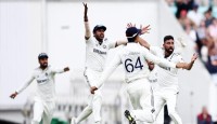 ইংল্যান্ডের বিপক্ষে রুদ্ধশ্বাস জয় ভারতের, সমতায় শেষ টেস্ট সিরিজ