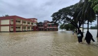 কক্সবাজারে বন্যা-পাহাড়ধসে প্রাণহানি ২৪, পানিবন্দি ৪ লাখ মানুষ