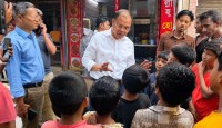 প্রধানমন্ত্রীর গাড়ি দেখলেই সালাম দিতেন, খোঁজ নিয়ে তাদের খাওয়ানো হলো দুপুরের খাবার
