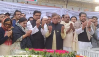 সৈয়দ আশরাফের সমাধিতে আওয়ামী লীগ নেতা-কর্মীদের শ্রদ্ধা