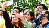 এবার জিপিএ-৫ পেয়েছে ১৭৬২৮২ জন, এগিয়ে মেয়েরা