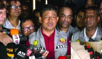 মধ্যরাতে বিএনপি কার্যালয়ে ডিবির অভিযান  গ্রেপ্তার ৭