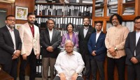 ড. কামাল হোসেনের সঙ্গে সংবিধান সংস্কার কমিশনের সাক্ষাৎ