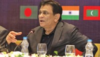 আমাকে হারান, এরপর দেখব বিশ্বচ্যাম্পিয়ন কবে হই
