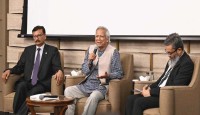 দুবাইয়ে প্রবাসীদের সমস্যার কথা শুনলেন প্রধান উপদেষ্টা