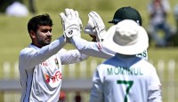মিরাজের ঘূর্ণিতে ২৭৪ রানে থামল পাকিস্তান