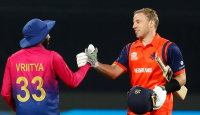 শ্বাসরুদ্ধকর ম্যাচে আরব আমিরাতকে হারাল ডাচরা