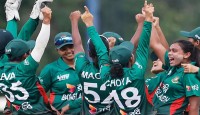 সুপার ওভার থ্রিলারে ইংল্যান্ডকে হারালেন বাংলাদেশের মেয়েরা
