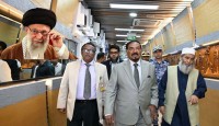 খামেনির জানাজায় অংশ নিতে ইরানের পথে স্পিকার